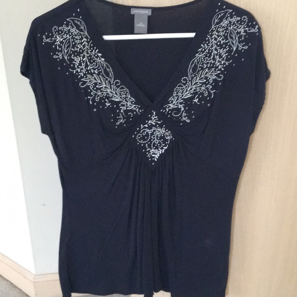 Cap sleeve embroidered top
